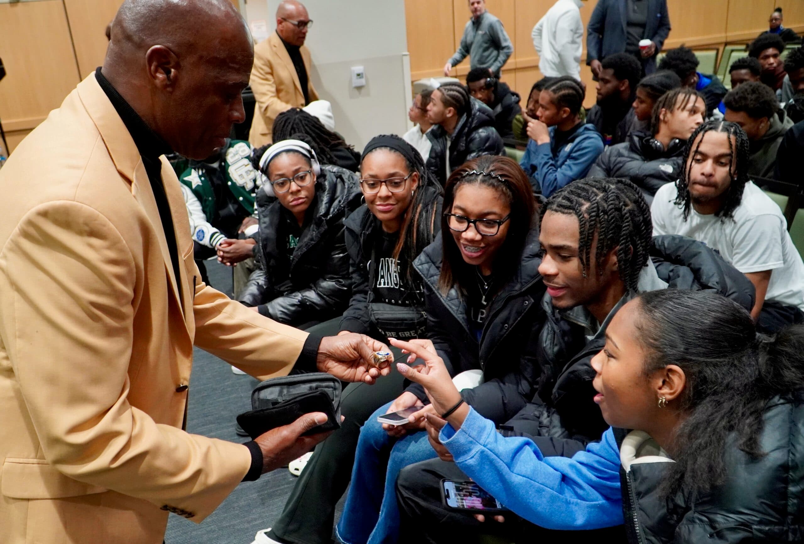 Pro Football Hall of Fame Hosts Strong Youth Summit in Detroit to Empower Local Teens